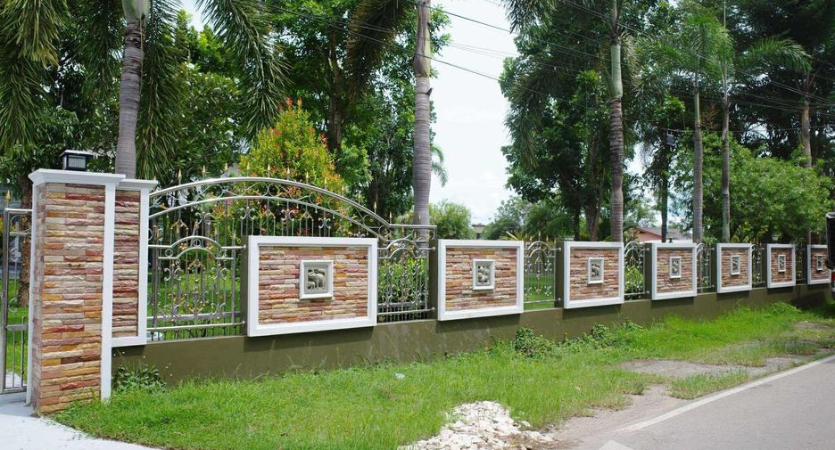 For rent 4 bedrooms house in Doi Saket, Chiang Mai
