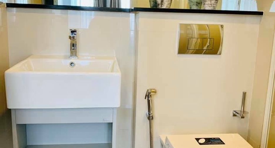 Condo en venta y en alquiler de 1 habitaciones en Sathon, Bangkok