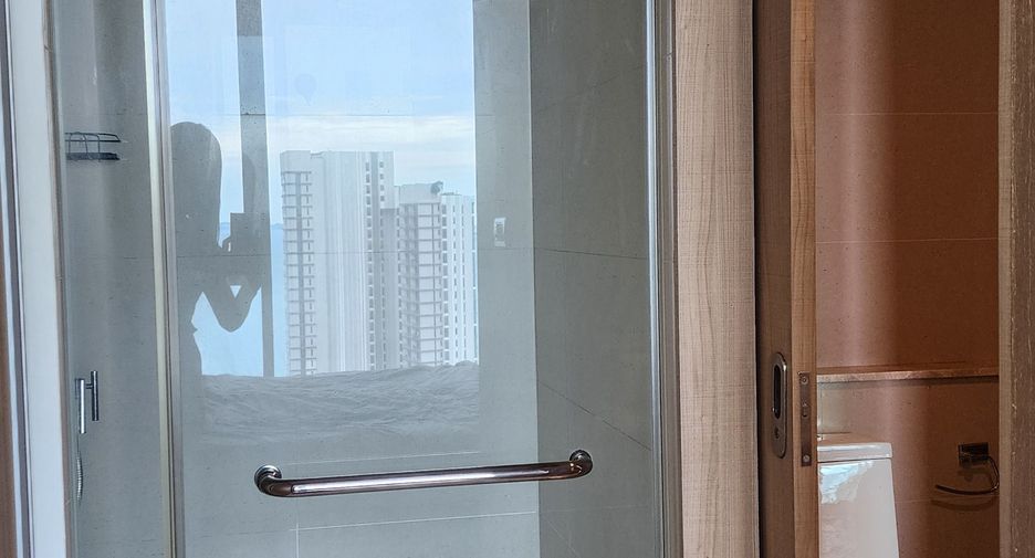For rent 1 bed condo in Bang Lamung, Chonburi