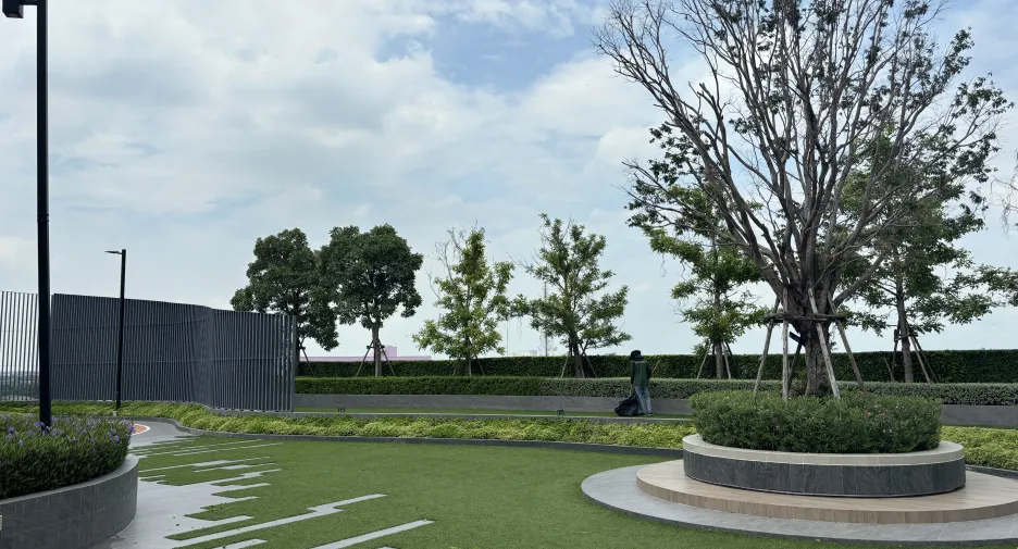 For sale 1 bed condo in Min Buri, Bangkok