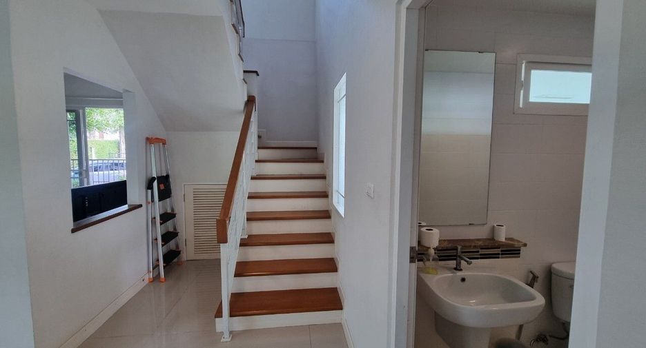 For rent 3 bedrooms house in Mueang Chiang Mai, Chiang Mai