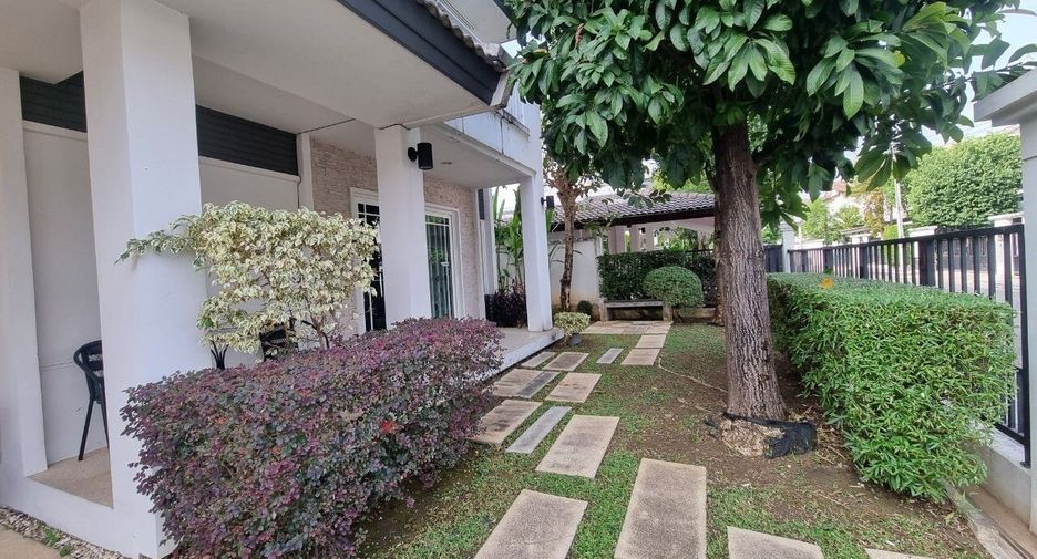 For rent 3 bedrooms house in Mueang Chiang Mai, Chiang Mai