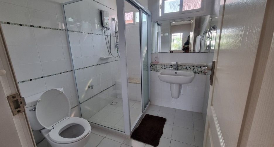 For rent 3 bedrooms house in Mueang Chiang Mai, Chiang Mai