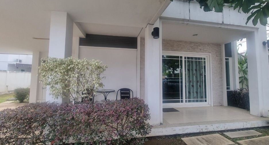For rent 3 bedrooms house in Mueang Chiang Mai, Chiang Mai
