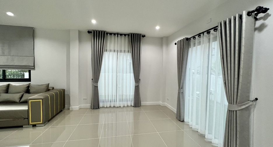 出租 3 卧室 独立屋 在 San Kamphaeng, Chiang Mai