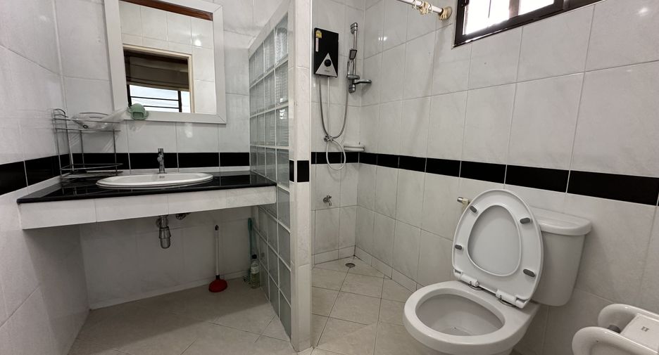 For sale 4 bedrooms house in San Sai, Chiang Mai
