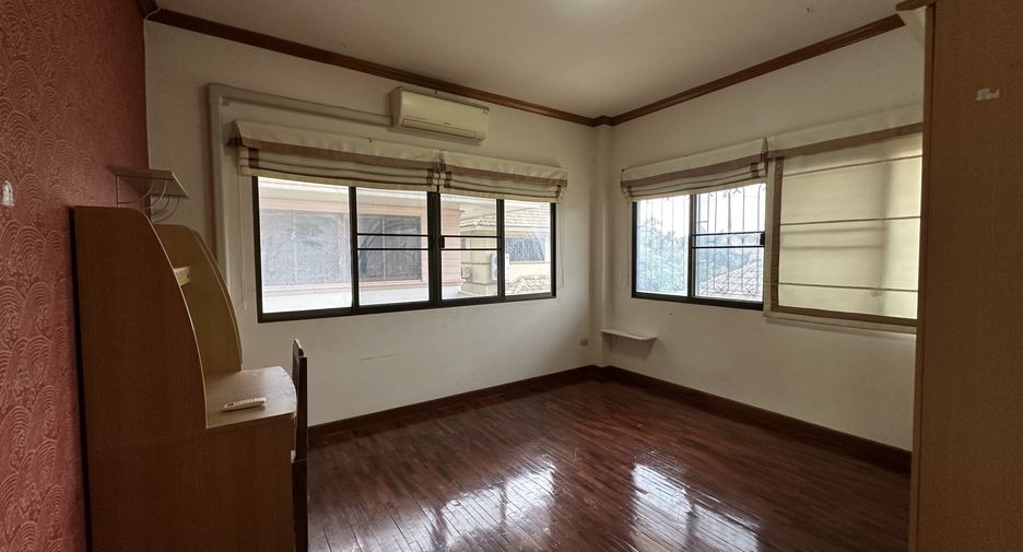 出售 4 卧室 独立屋 在 San Sai, Chiang Mai