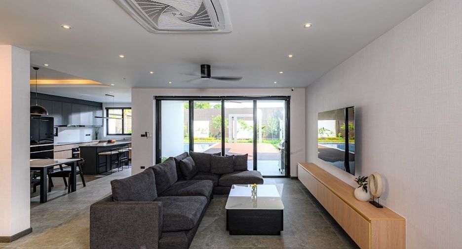 For sale 3 bedrooms villa in Mueang Chiang Mai, Chiang Mai