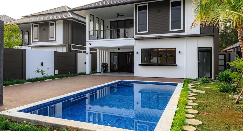 For sale 3 bedrooms villa in Mueang Chiang Mai, Chiang Mai