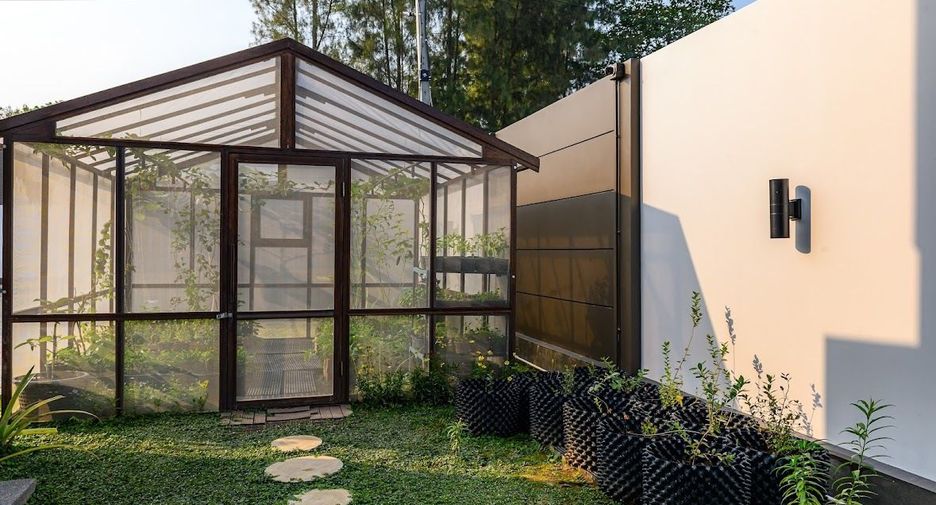 For sale 3 bedrooms villa in Mueang Chiang Mai, Chiang Mai