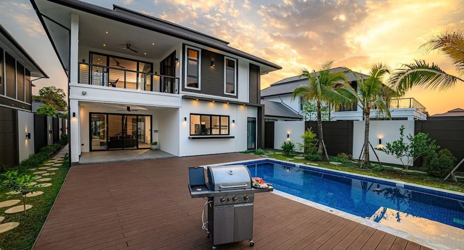 For sale 3 bedrooms villa in Mueang Chiang Mai, Chiang Mai