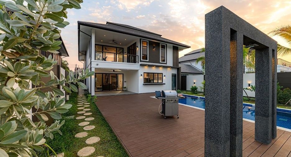 For sale 3 bedrooms villa in Mueang Chiang Mai, Chiang Mai