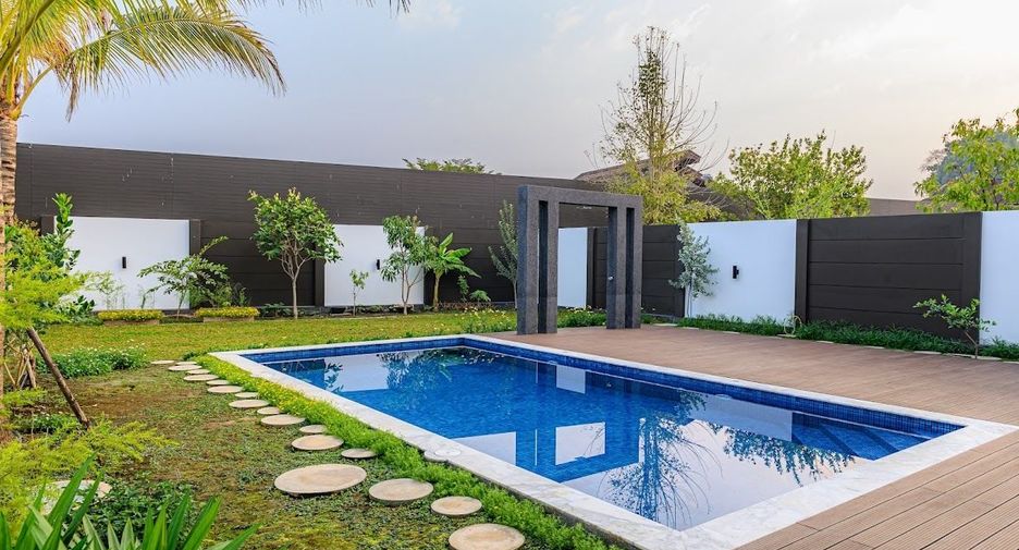 For sale 3 bedrooms villa in Mueang Chiang Mai, Chiang Mai
