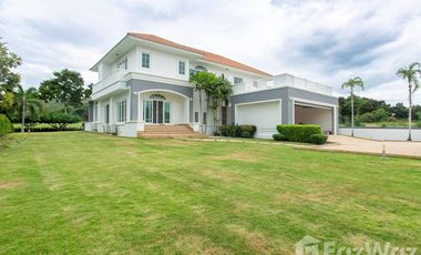 Villa en venta de 4 habitaciones en Cha Am, Phetchaburi