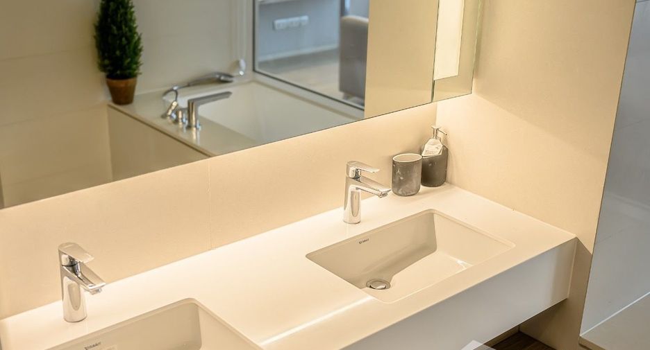 For sale and for rent 2 bedrooms condo in Watthana, Bangkok