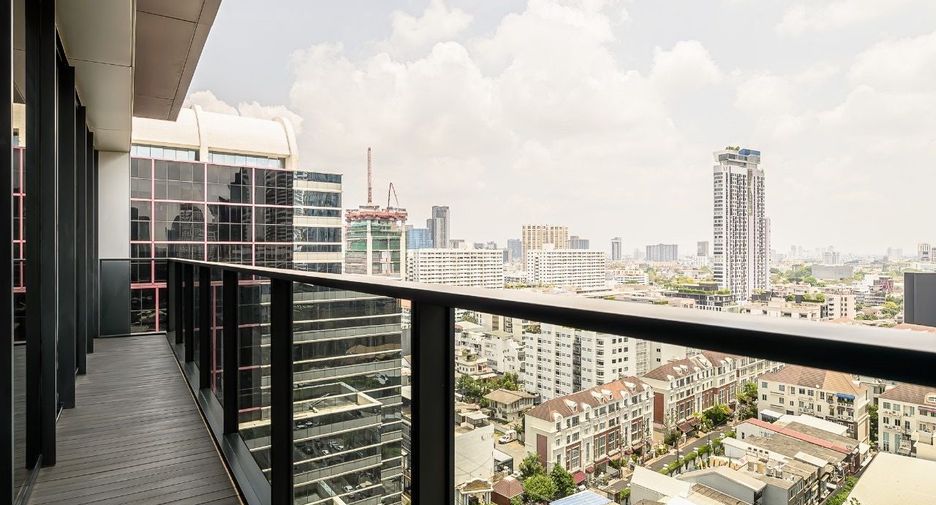 For sale and for rent 2 bedrooms condo in Watthana, Bangkok