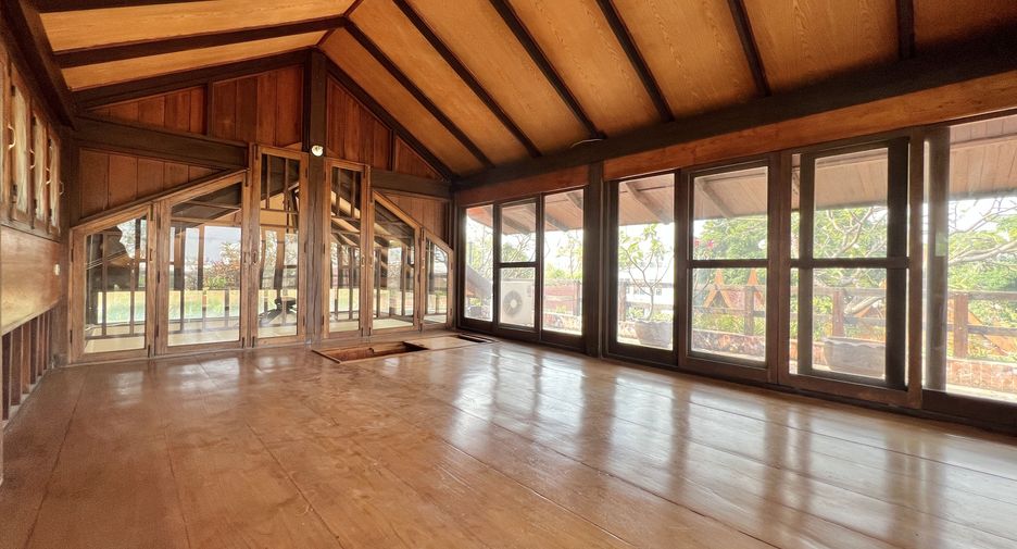 For sale 5 bedrooms house in Lak Si, Bangkok