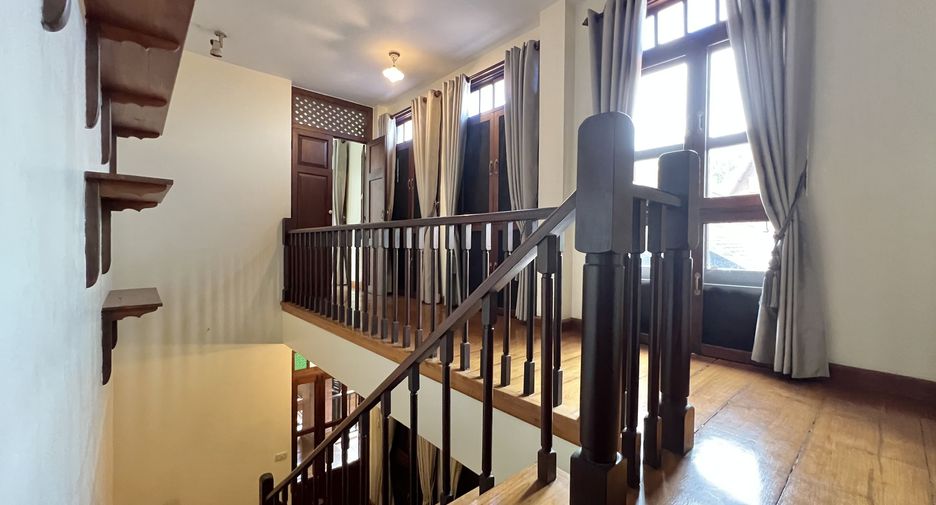 For sale 5 bedrooms house in Lak Si, Bangkok