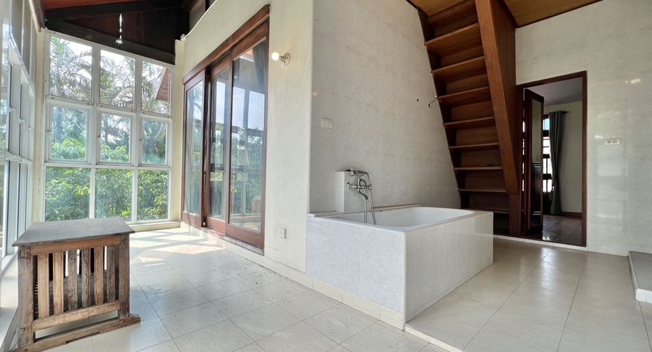 For sale 5 bedrooms house in Lak Si, Bangkok