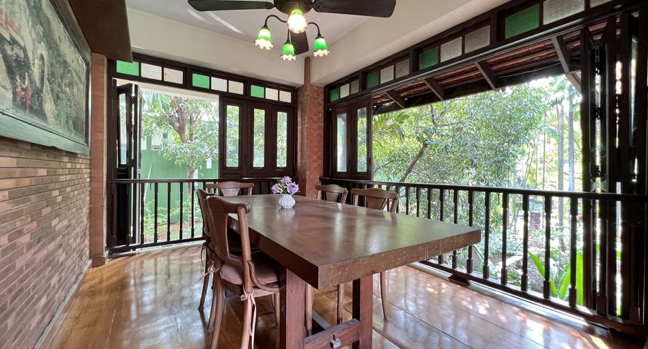 For sale 5 bedrooms house in Lak Si, Bangkok