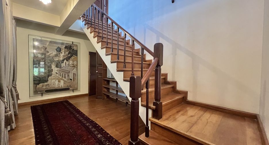 For sale 5 bedrooms house in Lak Si, Bangkok