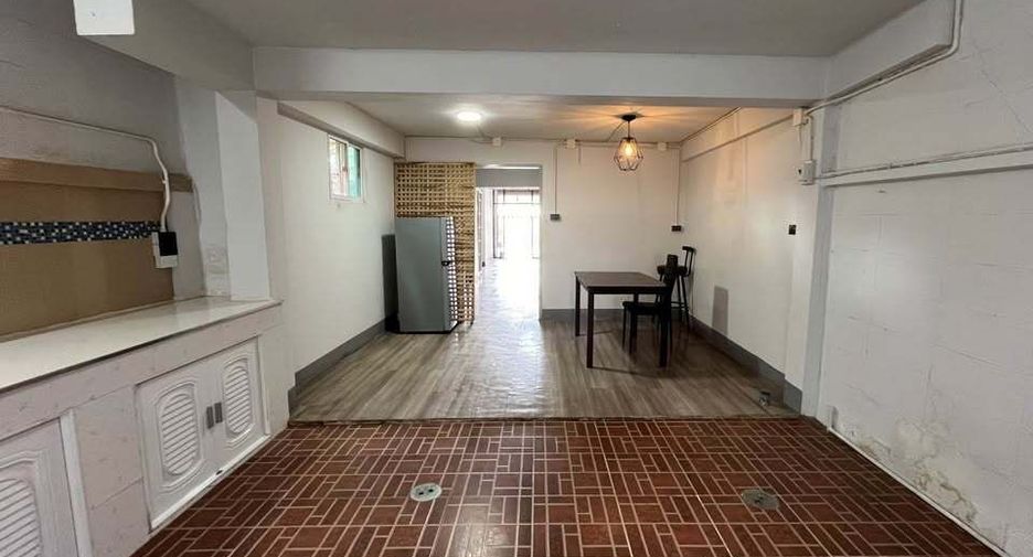 For sale 3 bedrooms townhouse in Mueang Chiang Mai, Chiang Mai