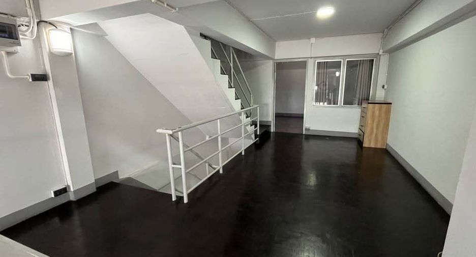 For sale 3 bedrooms townhouse in Mueang Chiang Mai, Chiang Mai