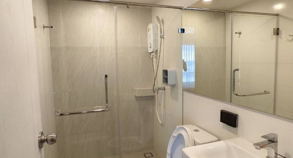 For rent 1 bed condo in Bang Na, Bangkok