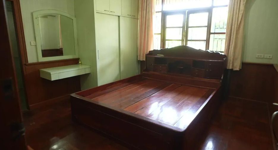 For sale 5 bedrooms house in Doi Saket, Chiang Mai