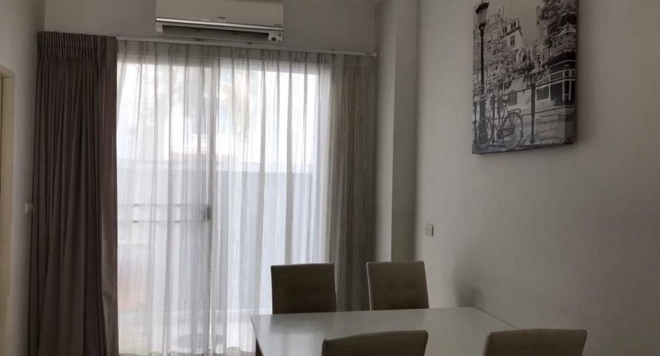 Casa adosada en venta y en alquiler de 3 habitaciones en Chom Thong, Bangkok
