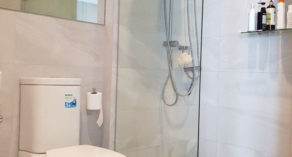 À vendre 1 chambre condo à Watthana, Bangkok