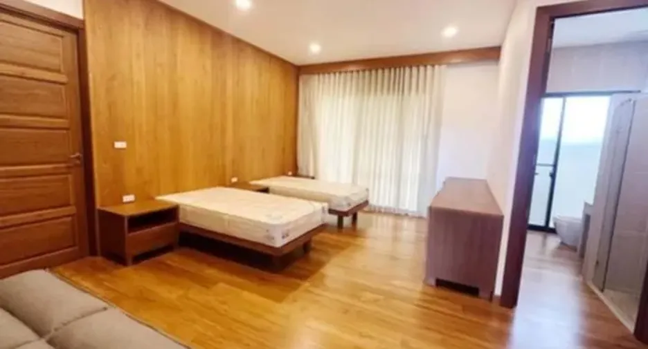 Villa en venta y en alquiler de 5 habitaciones en Mae Rim, Chiang Mai