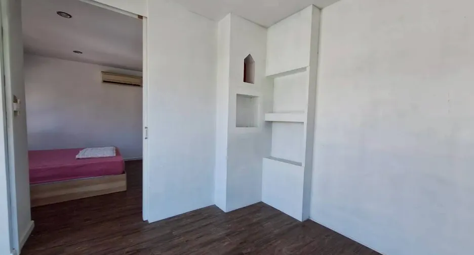 For sale and for rent 4 bedrooms townhouse in Hua Hin, Prachuap Khiri Khan