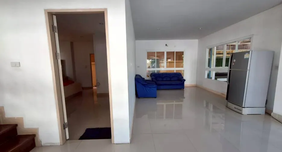 For sale and for rent 4 bedrooms townhouse in Hua Hin, Prachuap Khiri Khan