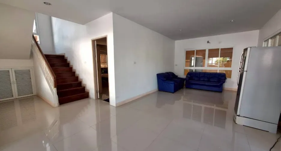 For sale and for rent 4 bedrooms townhouse in Hua Hin, Prachuap Khiri Khan