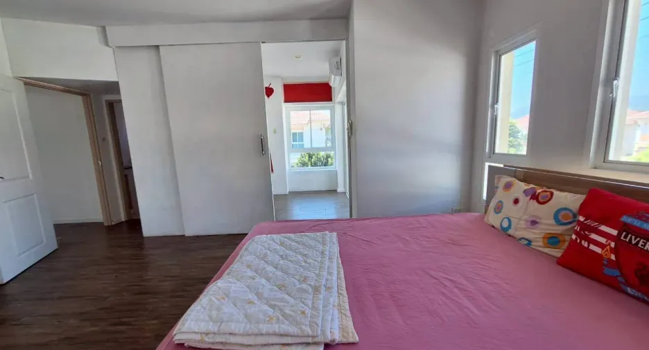 For sale and for rent 4 bedrooms townhouse in Hua Hin, Prachuap Khiri Khan