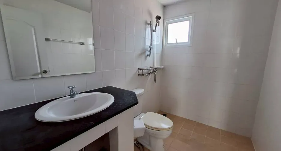 For sale and for rent 4 bedrooms townhouse in Hua Hin, Prachuap Khiri Khan