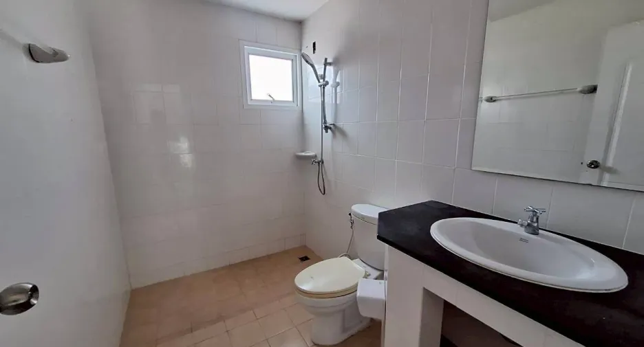 For sale and for rent 4 bedrooms townhouse in Hua Hin, Prachuap Khiri Khan
