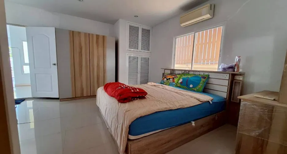 For sale and for rent 4 bedrooms townhouse in Hua Hin, Prachuap Khiri Khan