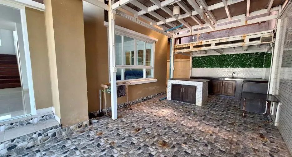 For sale and for rent 4 bedrooms townhouse in Hua Hin, Prachuap Khiri Khan
