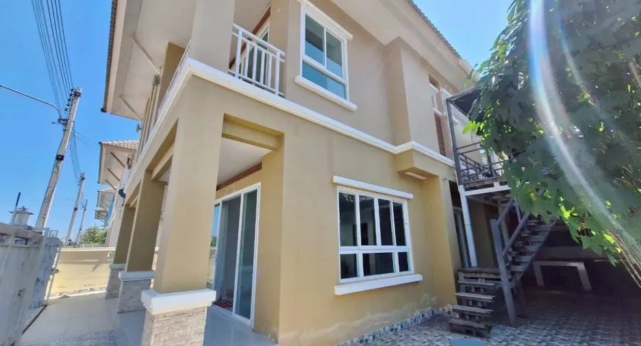 For sale and for rent 4 bedrooms townhouse in Hua Hin, Prachuap Khiri Khan