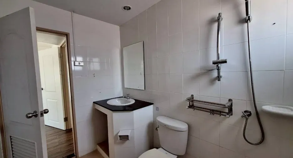 For sale and for rent 4 bedrooms townhouse in Hua Hin, Prachuap Khiri Khan