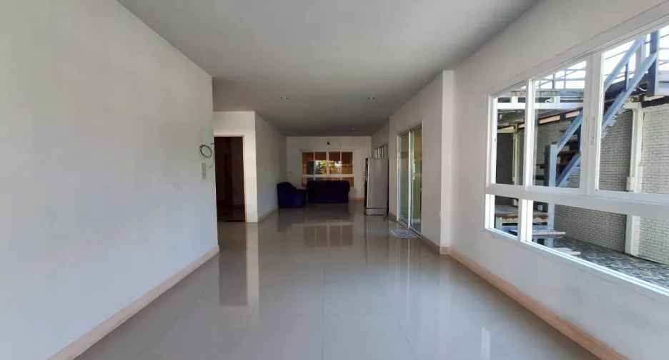 For sale and for rent 4 bedrooms townhouse in Hua Hin, Prachuap Khiri Khan