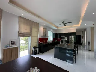 For sale and for rent 4 bedrooms villa in Hua Hin, Prachuap Khiri Khan