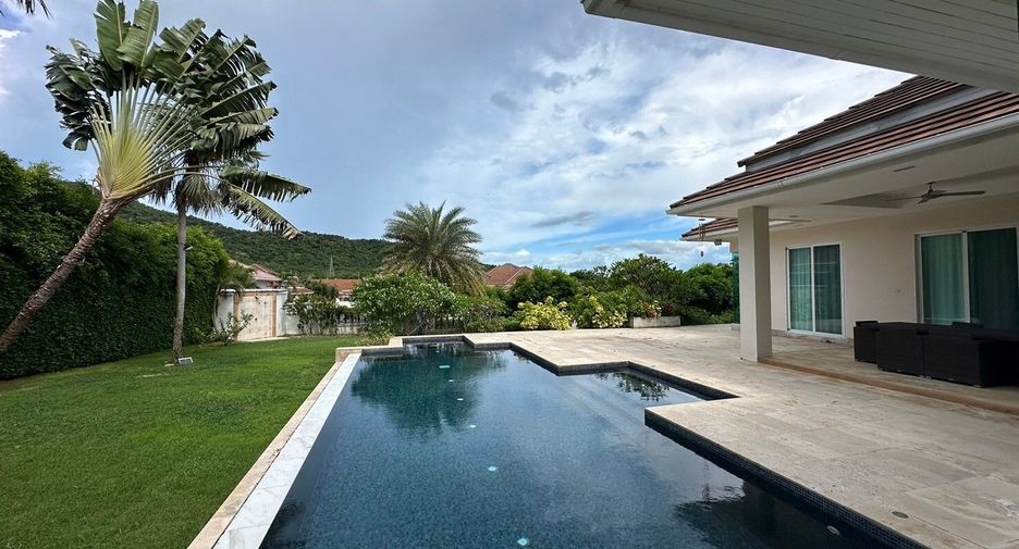 For sale and for rent 4 bedrooms villa in Hua Hin, Prachuap Khiri Khan
