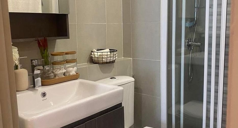 For sale studio condo in Khlong Toei, Bangkok