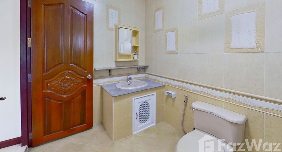 À vendre et à louer 4 chambres maison à San Kamphaeng, Chiang Mai