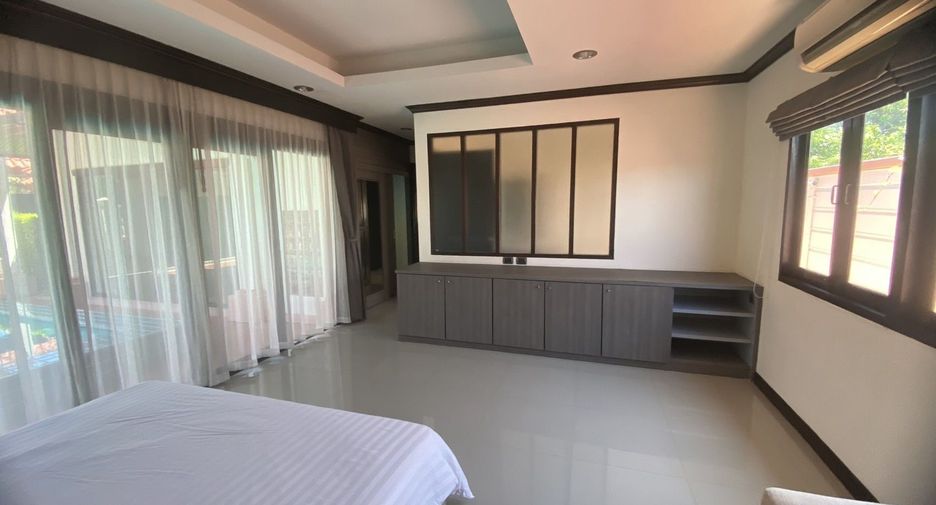 For sale and for rent 3 bedrooms villa in Sattahip, Chonburi