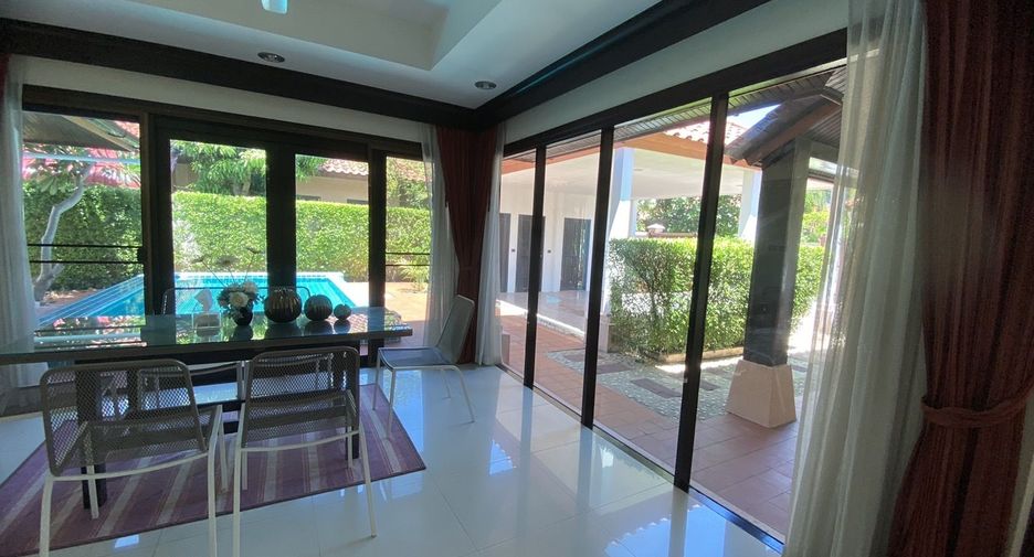 For sale and for rent 3 bedrooms villa in Sattahip, Chonburi