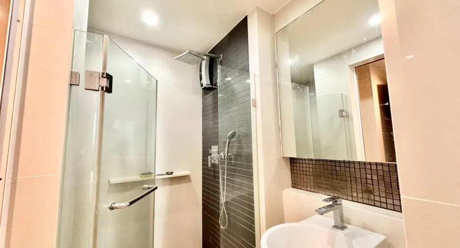 À vendre 1 chambre condo à Phra Khanong, Bangkok